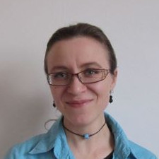 Mária Saleh, Technician